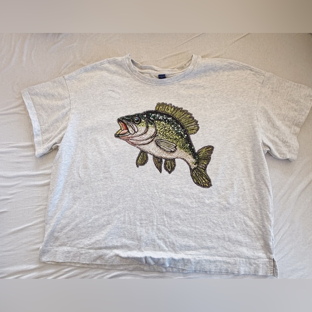 Women’s Bass Oversized tee - PERFECT for summer!